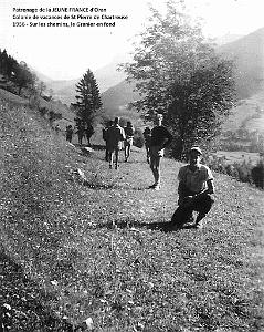 COLO JEUNE FRANCE 1956 sur les chemins, Granier en fond